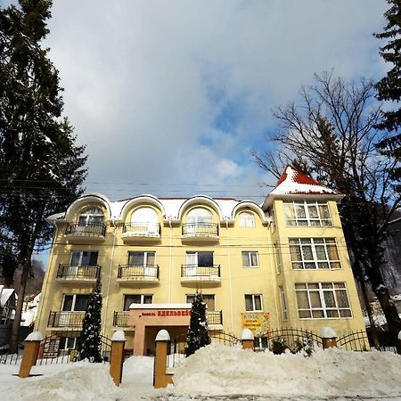 Shaian Edelweis Hotel Buitenkant foto