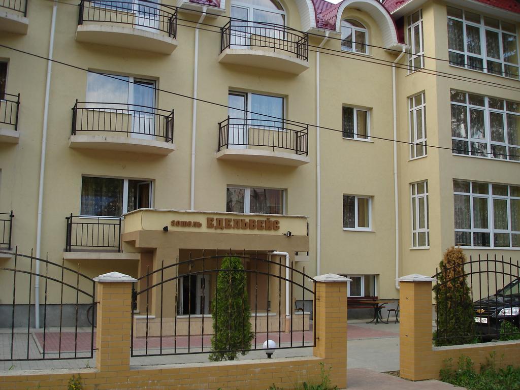 Shaian Edelweis Hotel Buitenkant foto