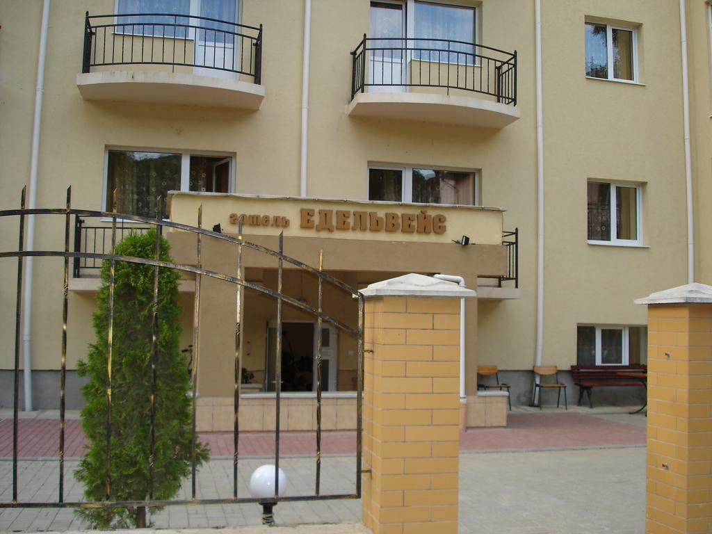 Shaian Edelweis Hotel Buitenkant foto